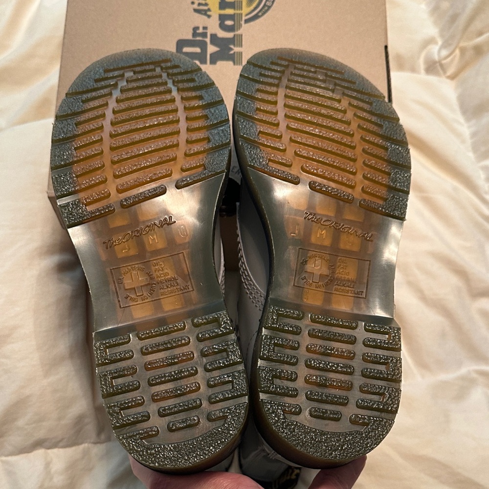 Dr. Martens 1460 Gray Patent Leather Boots NIB - Picture 6 of 9